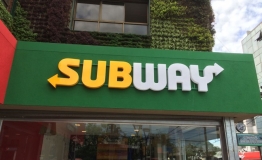 Letra corpórea de acrílico SUBWAY